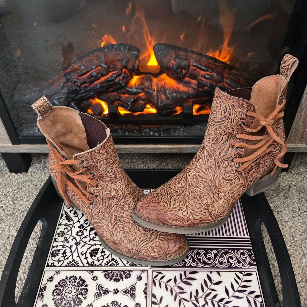 Circle G by Corral Floral Tooled Leather Ankle Boots (Style 05004)